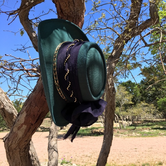 Arlop Hat - Picture 4 of 4